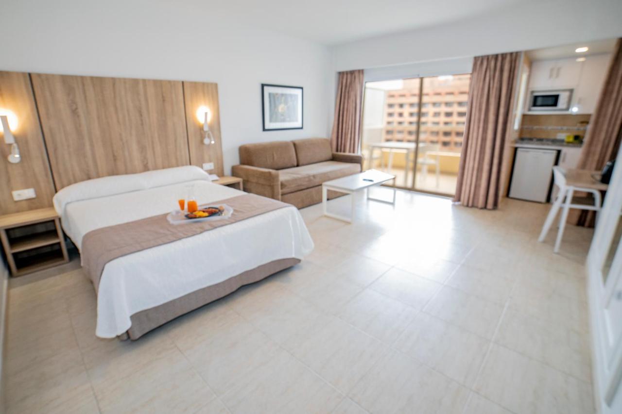 HOTEL APARTAMENTOS PYR FUENGIROLA 3* (Spain) - from C$ 80 | iBOOKED